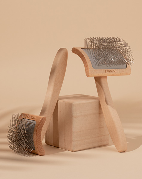 Slicker brush